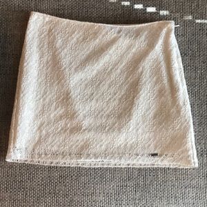 Hollister Skirt Sz. 3 - White w/ Gold Detail